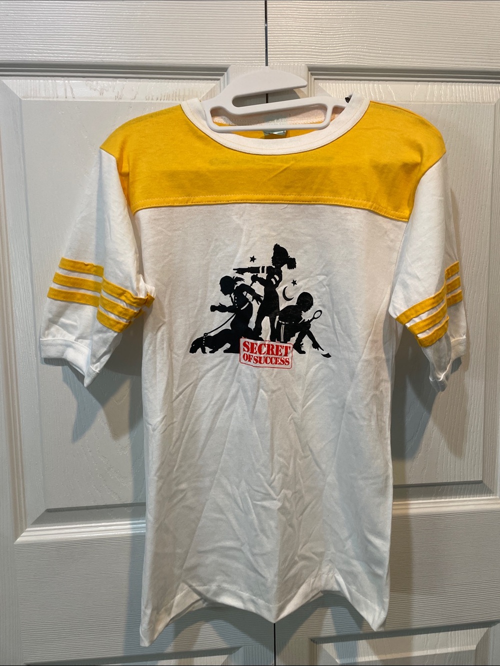 VTG 80s yellow / white Girl Scouts ‘Secret of Success’ graphic ringer tee sz S